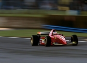 雷火电竞合作-幽灵与手术刀，当霍勒迪化身2006年活塞的幽魂，刺穿了热火的喉咙