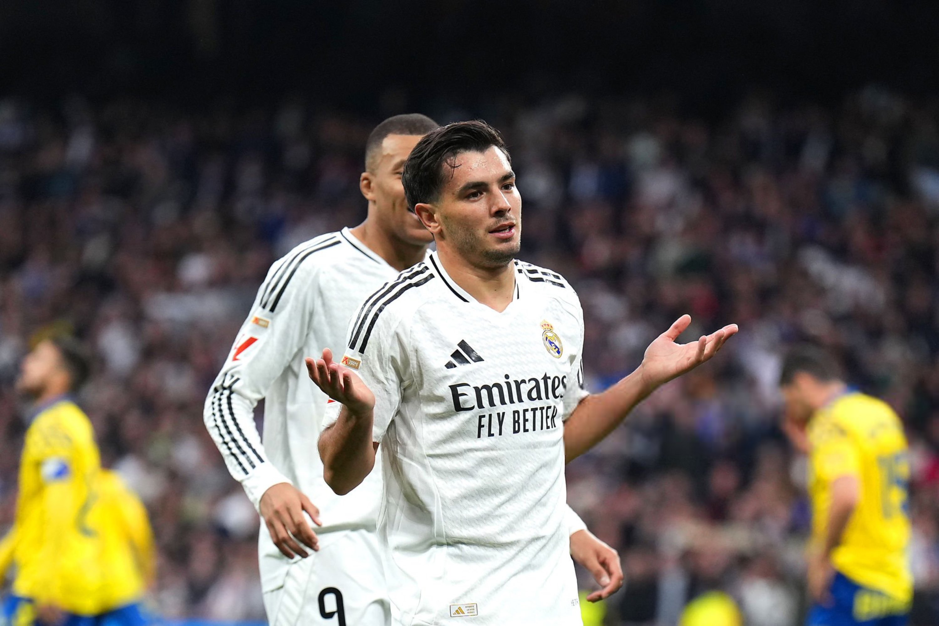 切尔西绝杀本菲卡,姆巴佩梅开二度德甲 切尔西绝杀本菲卡,姆巴佩梅开二度德甲